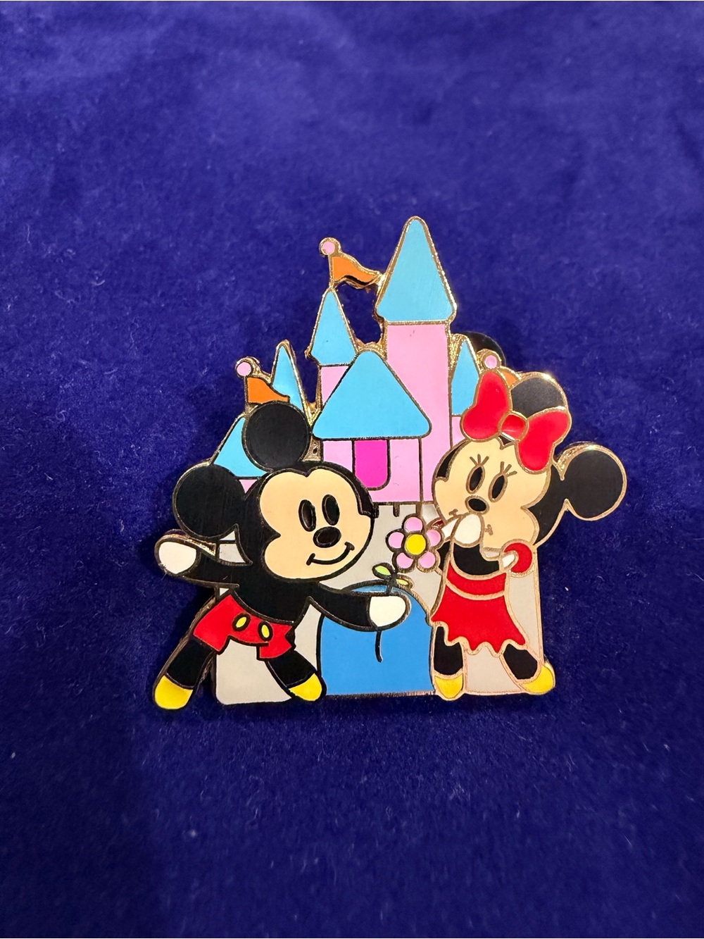 Mickey & Minnie Castle" Disney Pin..